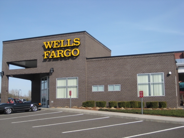 Picture - Wells Fargo Fishers Landing 7
